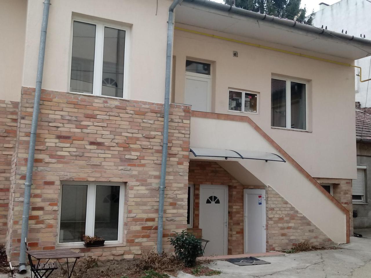 Promenade Panzio Bed & Breakfast Miskolc Bagian luar foto