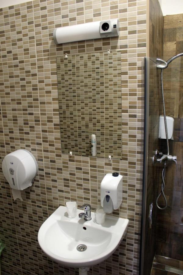 Promenade Panzio Bed & Breakfast Miskolc Bagian luar foto