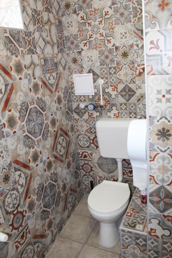 Promenade Panzio Bed & Breakfast Miskolc Bagian luar foto