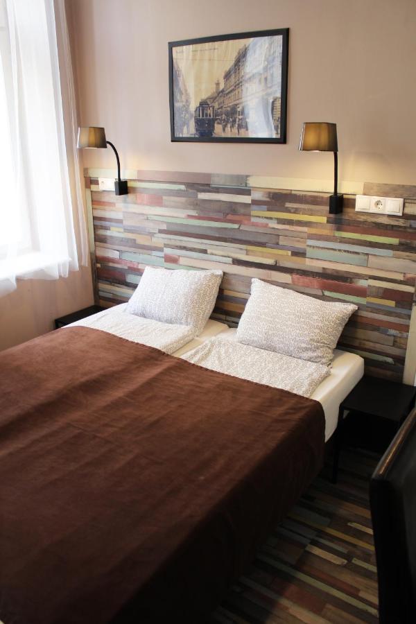 Promenade Panzio Bed & Breakfast Miskolc Bagian luar foto